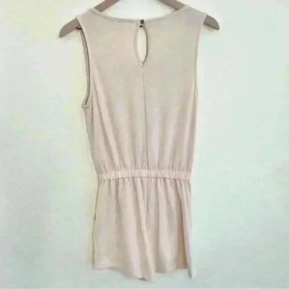 Wasabi + Mint Women’s Light Pink Short Romper Size Small - Picture 4 of 10